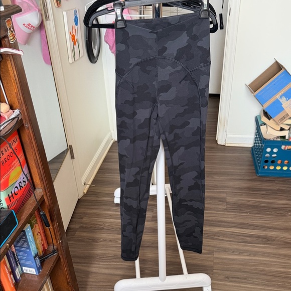 lululemon athletica Pants - Lululemon Athletica Dark Camouflage Leggings